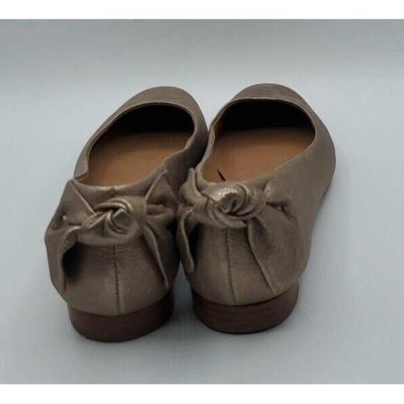 Bernardo Women Eloise Leather Bow Ballet Flat 7 Platinum Distressed Leather Gold - Picture 8 of 16